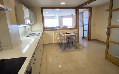Nice and spacious apartment in the port of Altea with beautiful views.